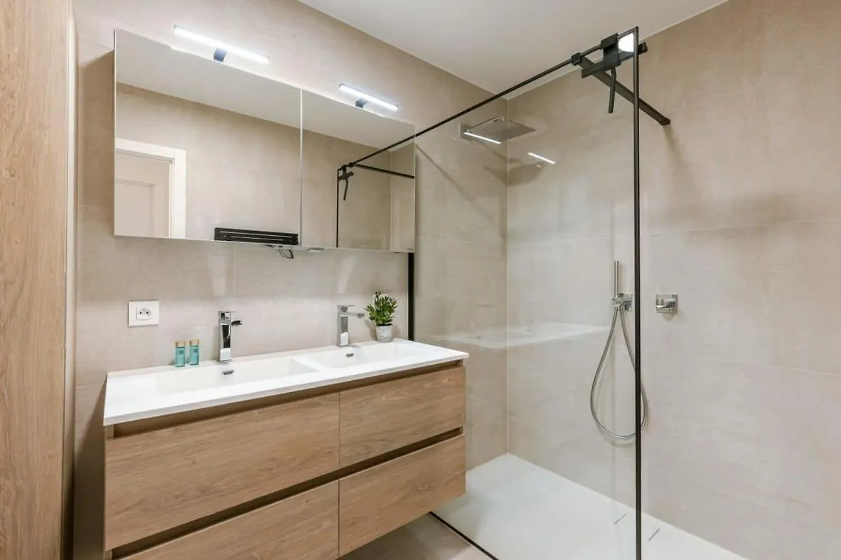 Huswell - Beautiful Apartment Overlooking The Marina Ostend