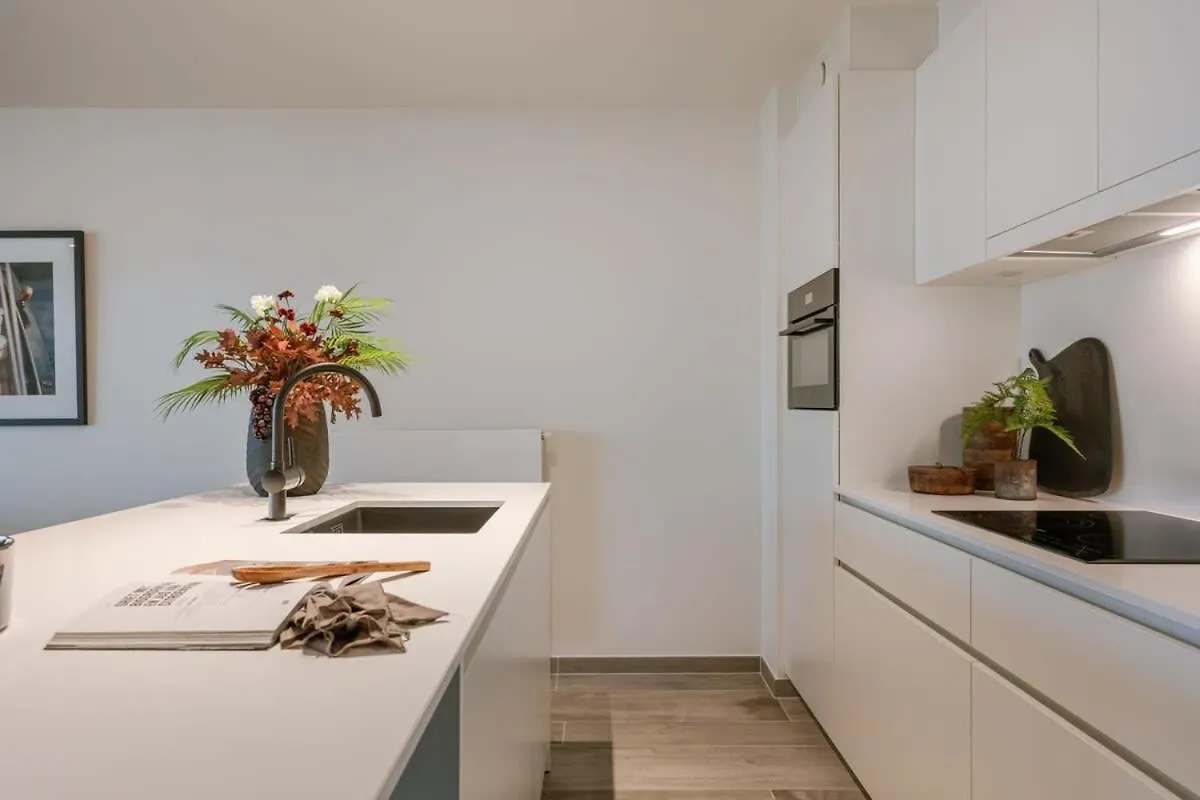 Huswell - Beautiful Apartment Overlooking The Marina Ostend Belgium