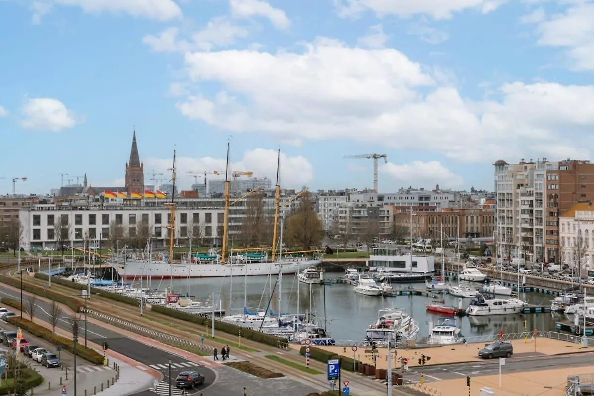 Huswell - Beautiful Apartment Overlooking The Marina Ostend 0*,